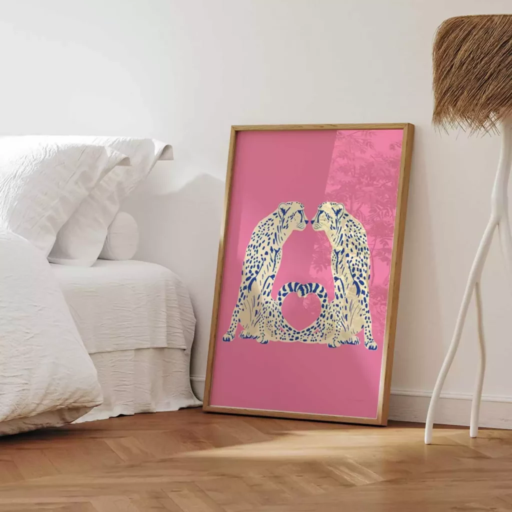 Affiche sous cadre Léopards Love avec fond rose