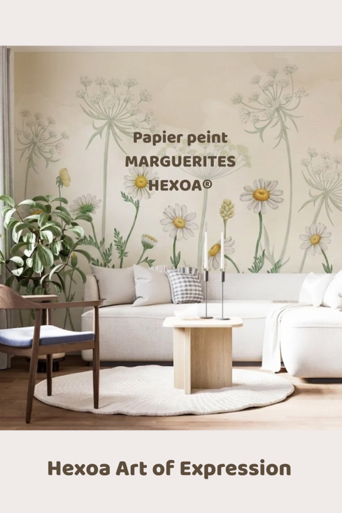 Papier peint immersif Marguerites dans un salon aux tons naturels blanc et beige